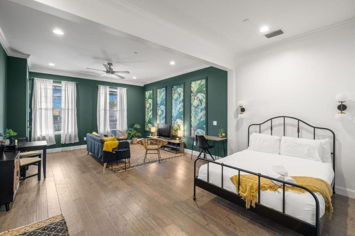 New! Sangria Suite - Upscale Ybor City Studio, Right On 7Th Ave Tampa Esterno foto
