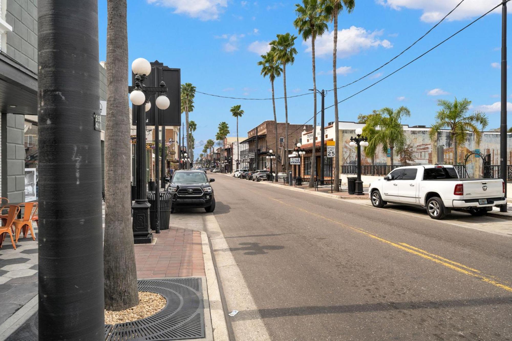 New! Sangria Suite - Upscale Ybor City Studio, Right On 7Th Ave Tampa Esterno foto