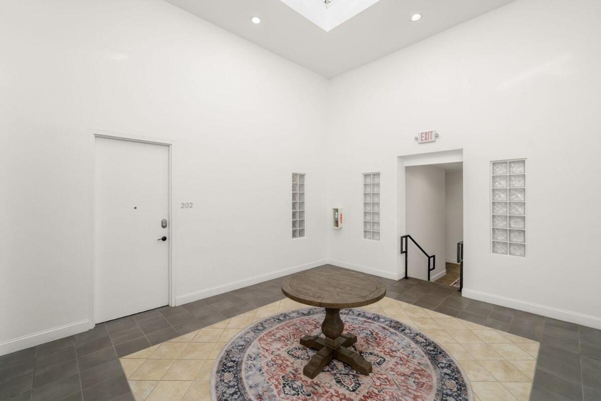 New! Sangria Suite - Upscale Ybor City Studio, Right On 7Th Ave Tampa Esterno foto